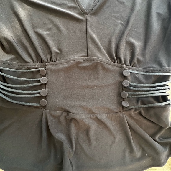 Long Sleeve Button Side Matte Jersey
Peplum Top | White House Black Market xs - Picture 3 of 7